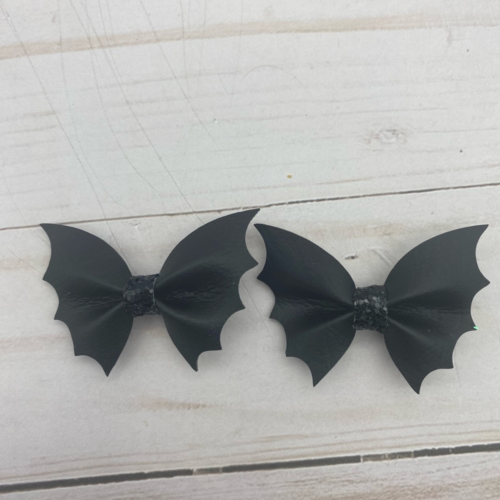 Set of Bat Bows